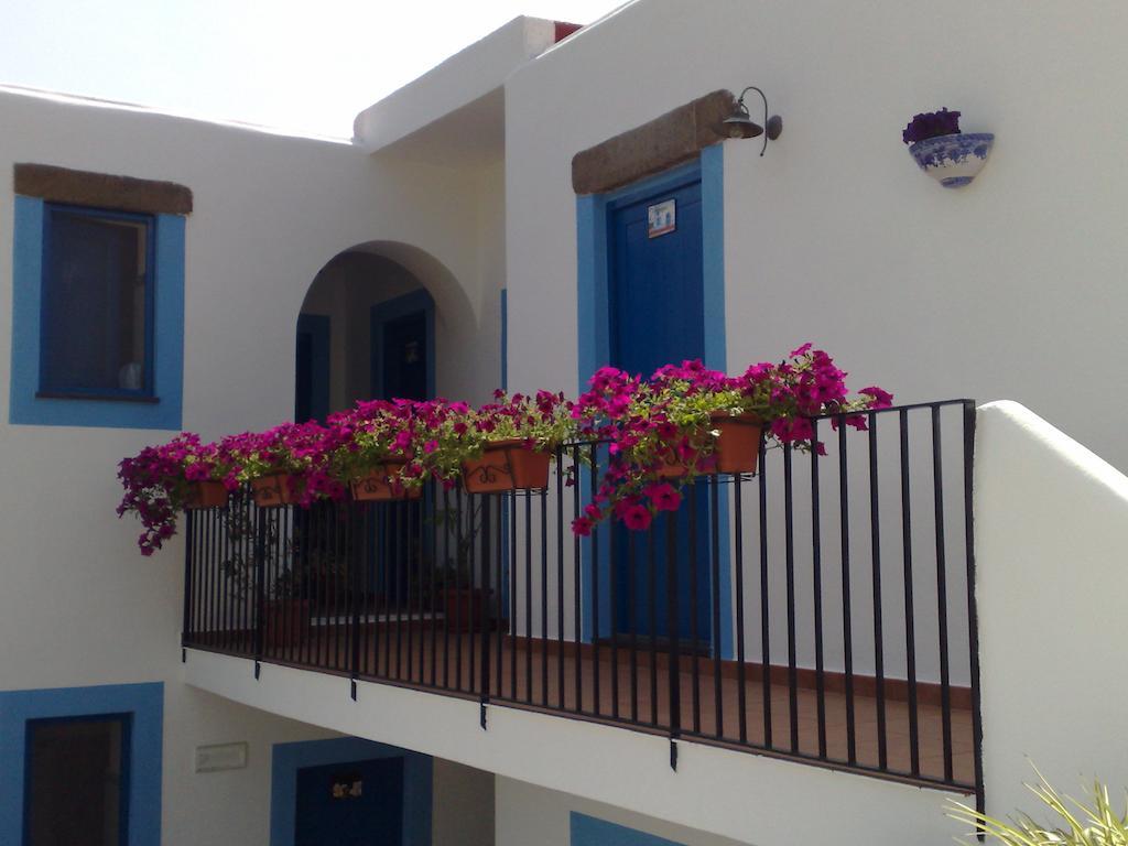Hotel Punta Barone Санта Марина Салина Екстериор снимка