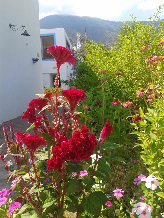 Hotel Punta Barone Санта Марина Салина Екстериор снимка