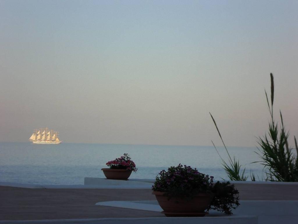 Hotel Punta Barone Санта Марина Салина Екстериор снимка