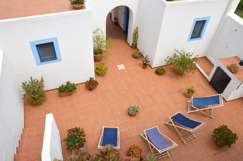 Hotel Punta Barone Санта Марина Салина Екстериор снимка