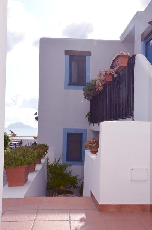 Hotel Punta Barone Санта Марина Салина Екстериор снимка
